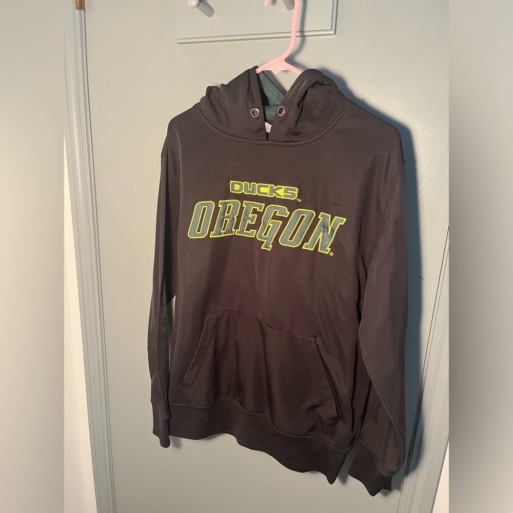 Oregon Ducks gear, men’s adult size medium hooded sweatshirt